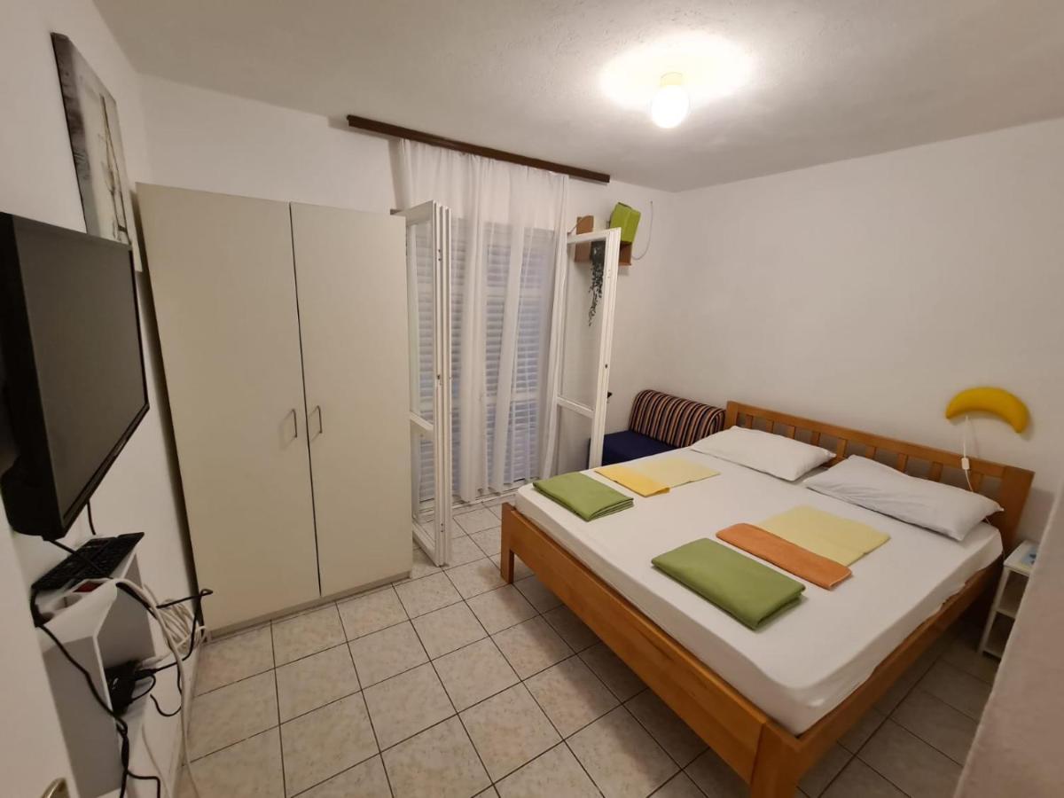 Apartments Iva I Marko 산책길 외부 사진
