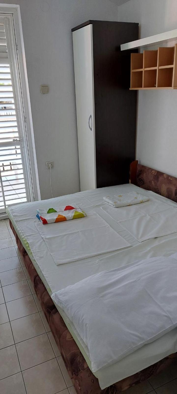 Apartments Iva I Marko 산책길 외부 사진