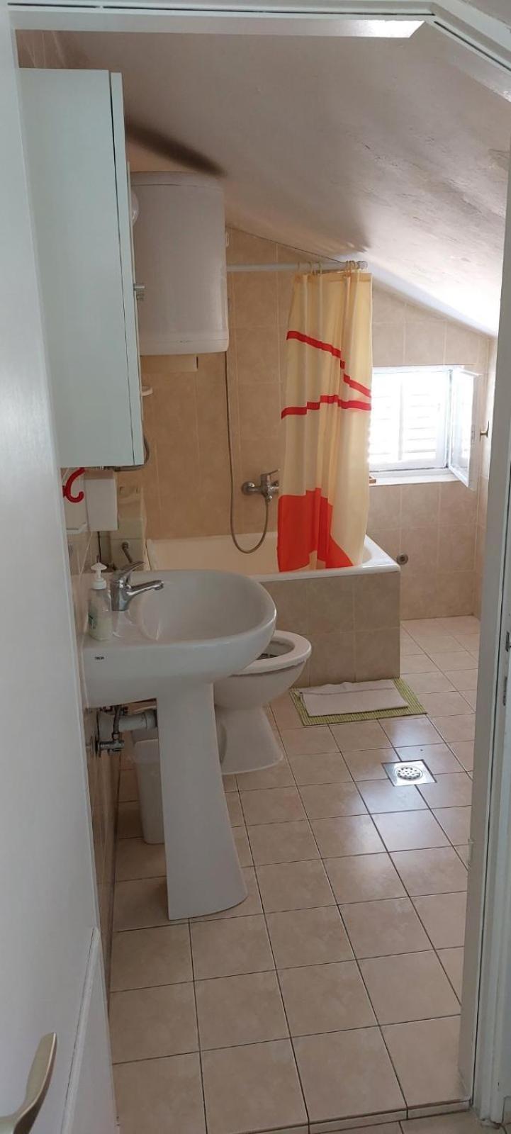 Apartments Iva I Marko 산책길 외부 사진
