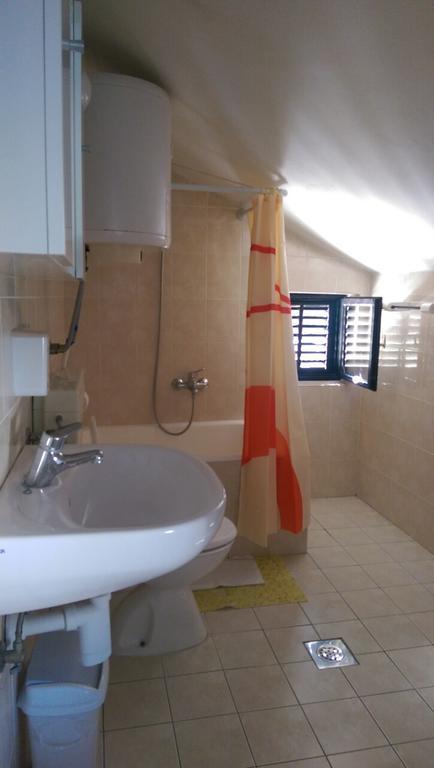 Apartments Iva I Marko 산책길 외부 사진